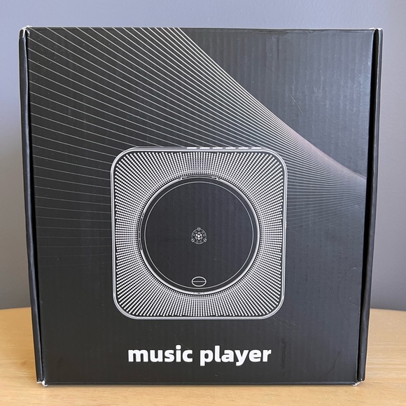 GUERAY WHITE BLUETOOTH DESK CD PLAYER AND RADIO IS NEW IN THE BOX - Picture 3 of 11